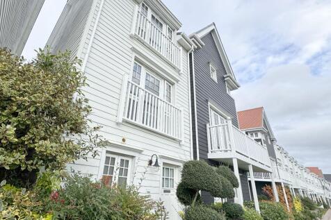 Longwater Avenue, Reading, Berkshire, RG2