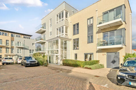 Champlain Street, Reading, RG2