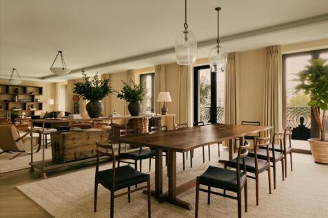 Chelsea Barracks, One Five Fields, Belgravia, London, SW1W 8BW | Knight Frank