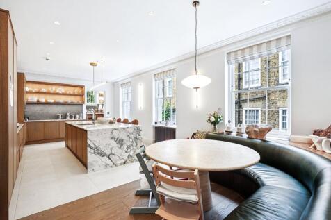 Wilton Crescent, 
Knightsbridge, SW1X