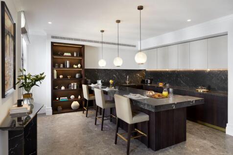 Knightsbridge, Knightsbridge Gate, London, SW1X, United Kingdom