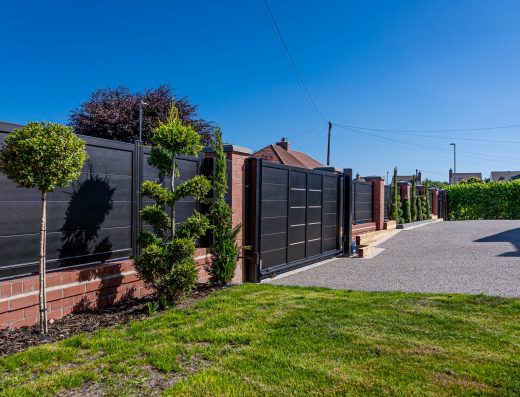 Country Gates and Barriers